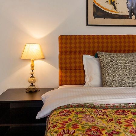 כלכותה Neelam Bed & Breakfast מראה חיצוני תמונה